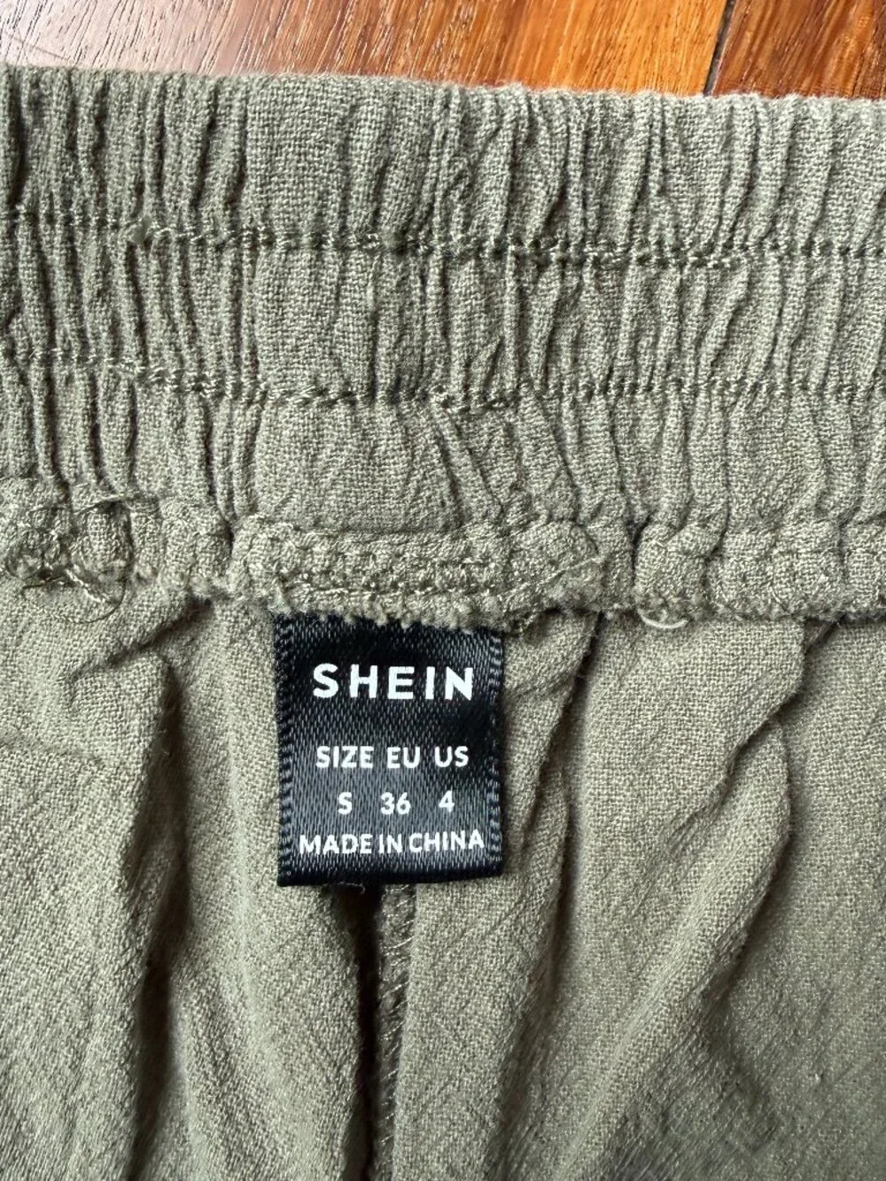 SHEIN Sz S Olive Green Elastic Waist Shorts with Pockets